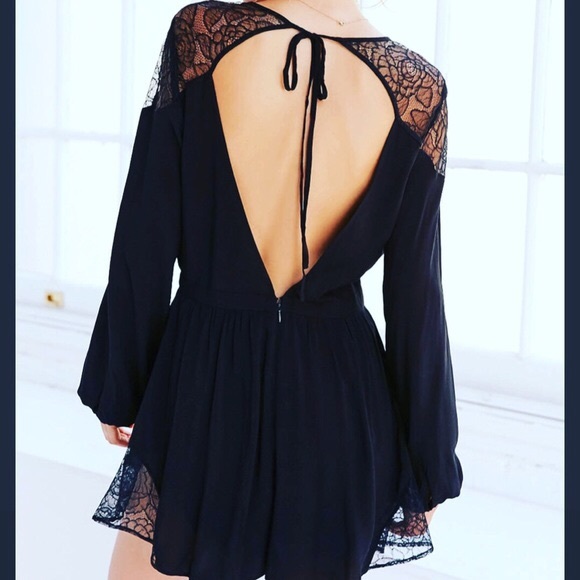 Urban Outfitters Lyle Tie Back Romper - Picture 2 of 5